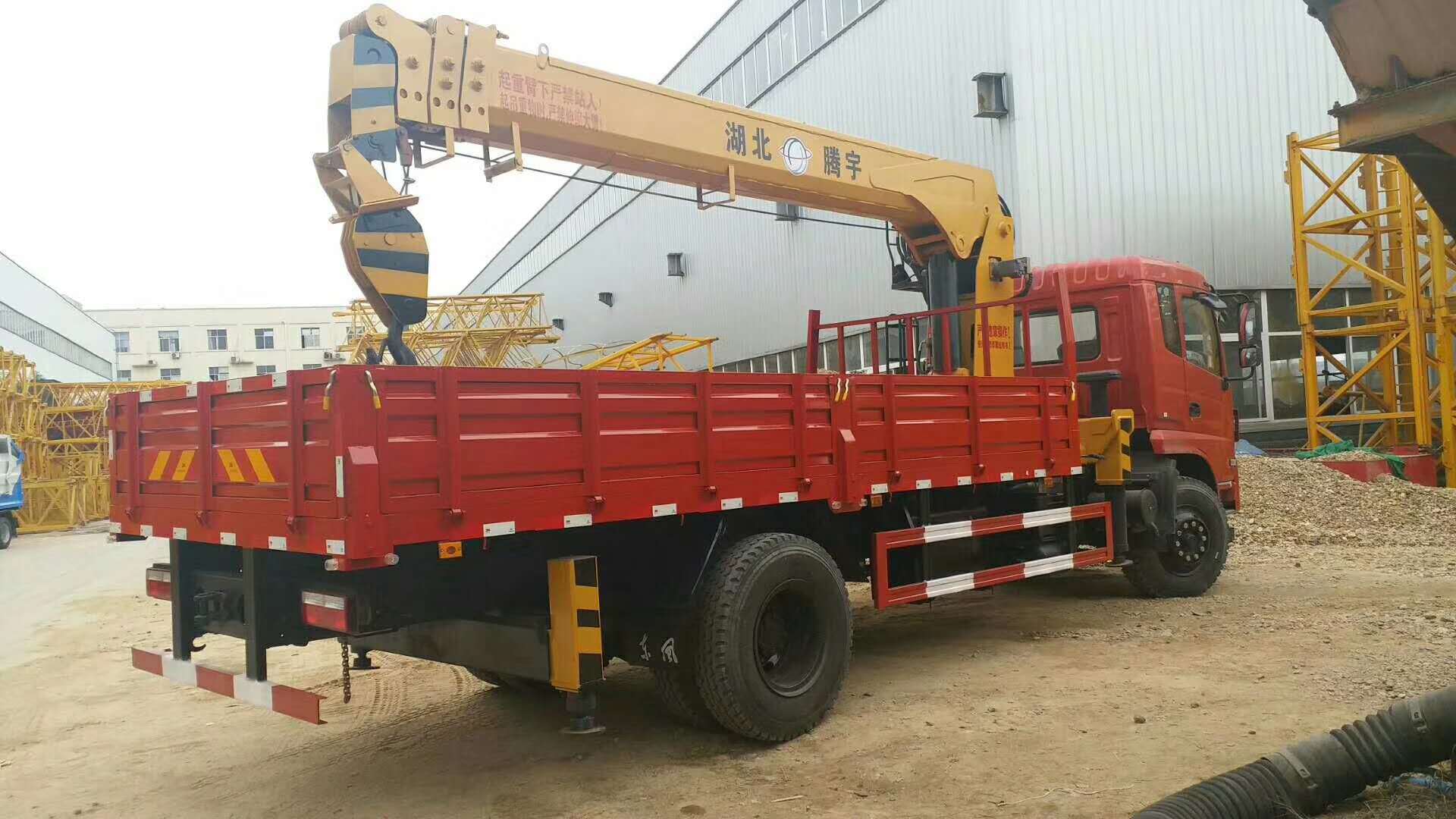 安徽江淮單橋隨車(chē)吊 濰柴160馬力與徐工8噸吊機(jī)的卓越組合