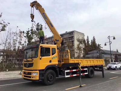 東風8噸隨車吊 多功能重載利器，廠家直推保障品質與價值